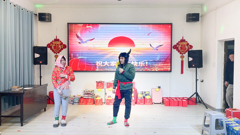 小品《句句帶“卡”點》